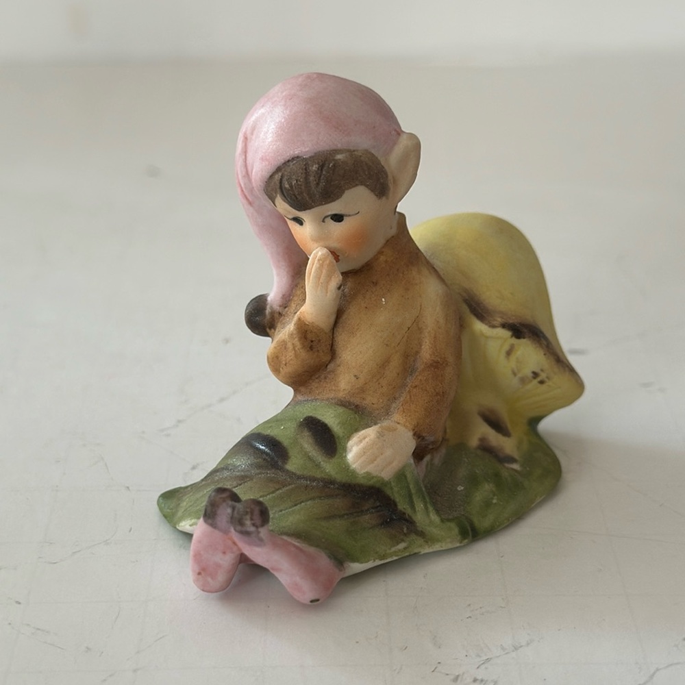 Giftcraft Little Pixie Elf Fairy Figurine - yawning mushroom Vintage